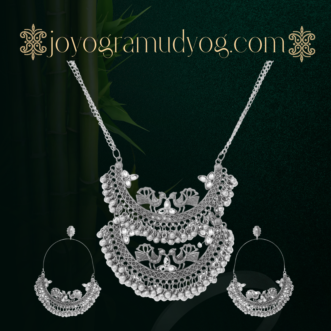 Silver Tone Bib Style Necklace and Earrings Set, Intricate Filigree Design